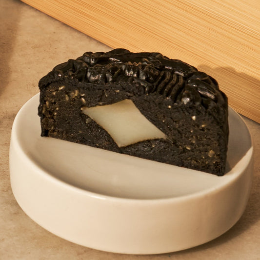 Charcoal Black Sesame with Mochi 炭烧黑芝麻麻薯